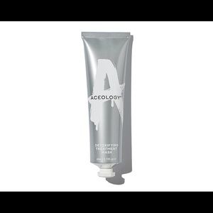 SEALED NIB Aceology Detoxifying Treatment Mask with Charcoal